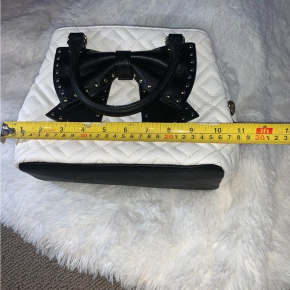 Betsey Johnson purse - Picture 4 of 7